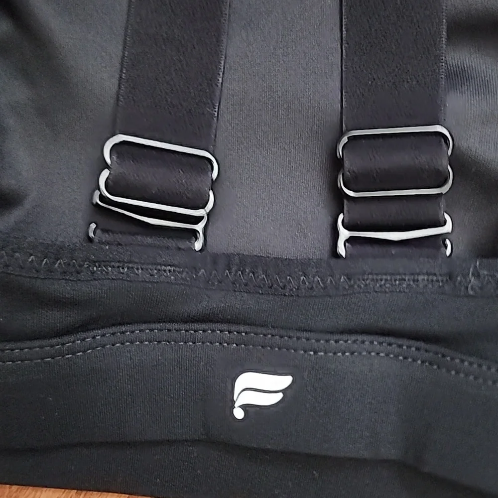 Fabletics sports bra xl‎